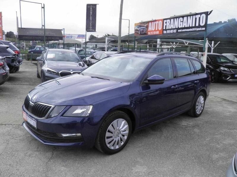 Azul Usado 2018 Skoda Octavia Carrinha | € 17.300 (Caro) - Imagem 1/4