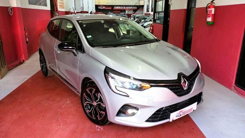 Cinzento platina Usado 2021 Renault Clio V Intens Citadino | € 14.490 (Bom preço) - Imagem 1/4