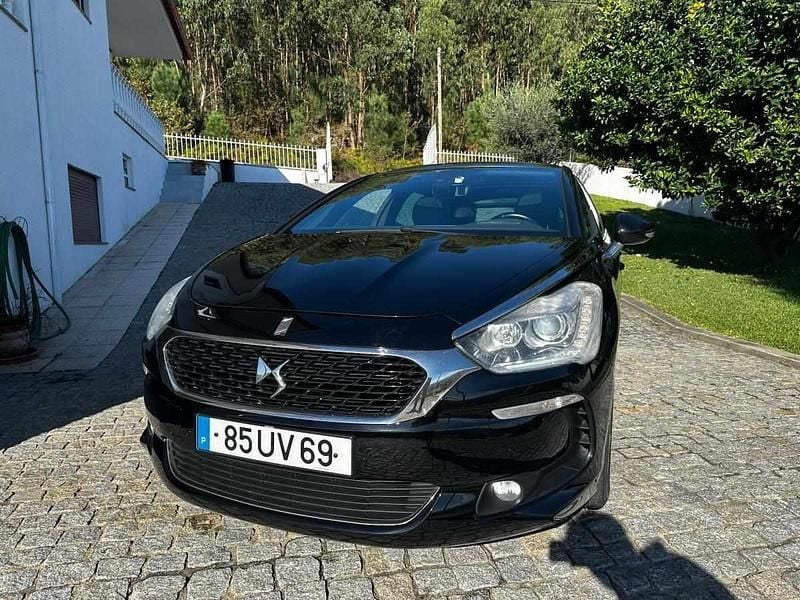 Preto Usado 2018 DS Automobiles DS5 Citadino | € 14.800 (Super Preço) - Imagem 1/4