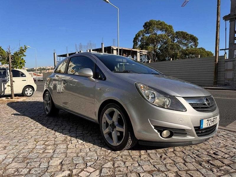 Usado 2009 Opel Astra GTC | € 5.000 - Imagem 1/4