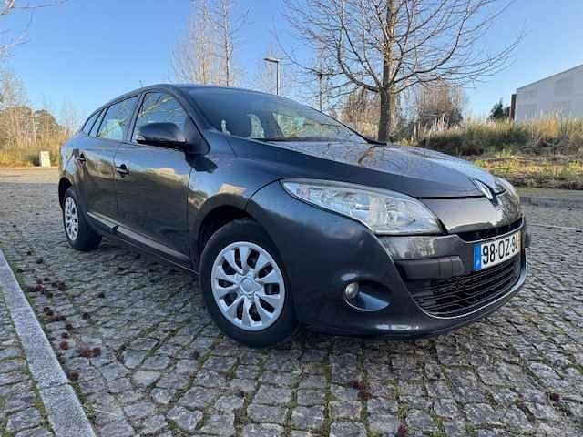 Usado Renault Mégane GrandTour 90 HP (66 kW) 2010 Cinzento Carrinha