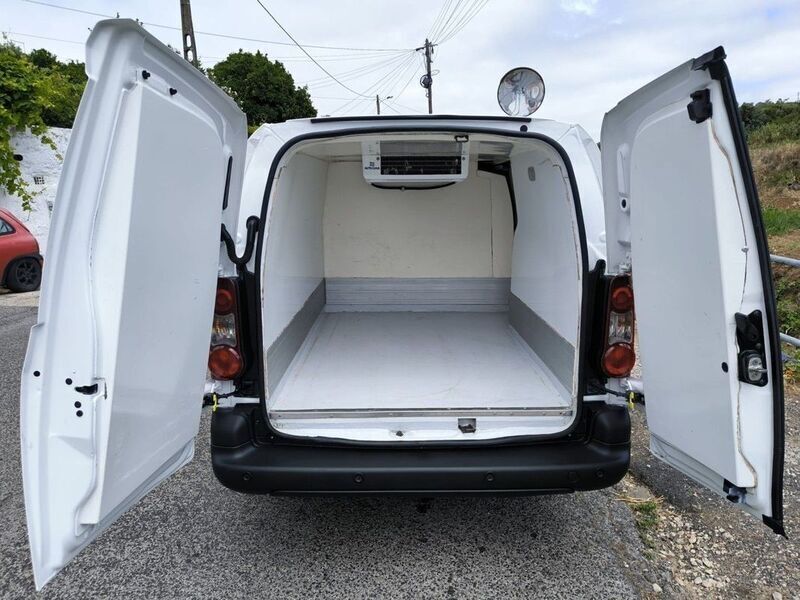 Branco Usado 2016 Citroën Berlingo Monovolume | € 14.950 - Imagem 1/4