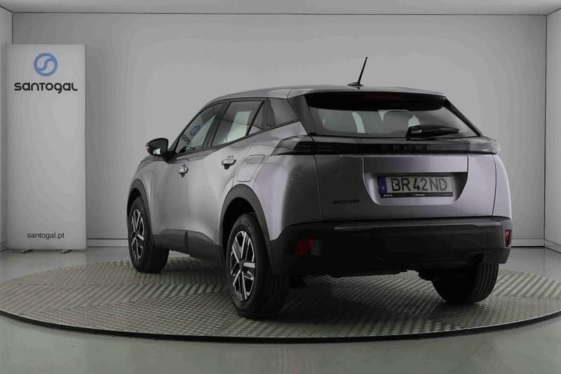 Usado Peugeot 2008 Style 102 HP (75 kW) 2025 Cinzento SUV