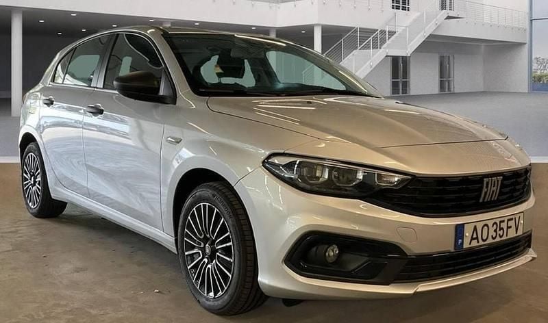 Cinzento Usado 2022 Fiat Tipo | € 15.500 (Preço elevado) - Imagem 1/1