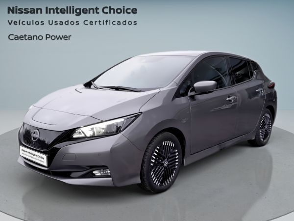 Cinzento Usado 2024 Nissan Leaf Citadino | € 32.890 - Imagem 1/4