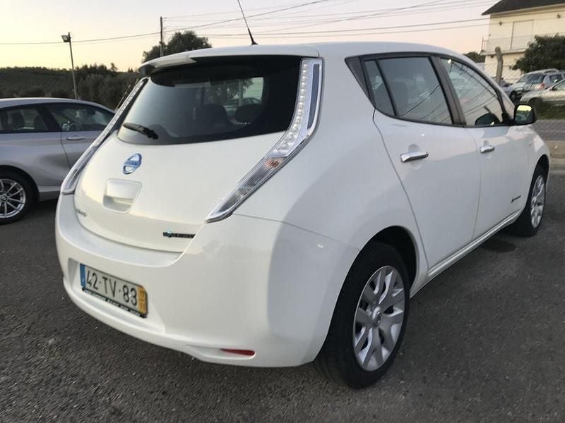 Usado Nissan Leaf Acenta 80 kW (109 HP) 2017 Branco Citadino