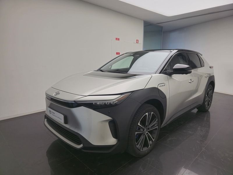 Cinza (pintura metalizada especial) Usado 2024 Toyota bZ4X Lounge SUV | € 46.000 - Imagem 1/4