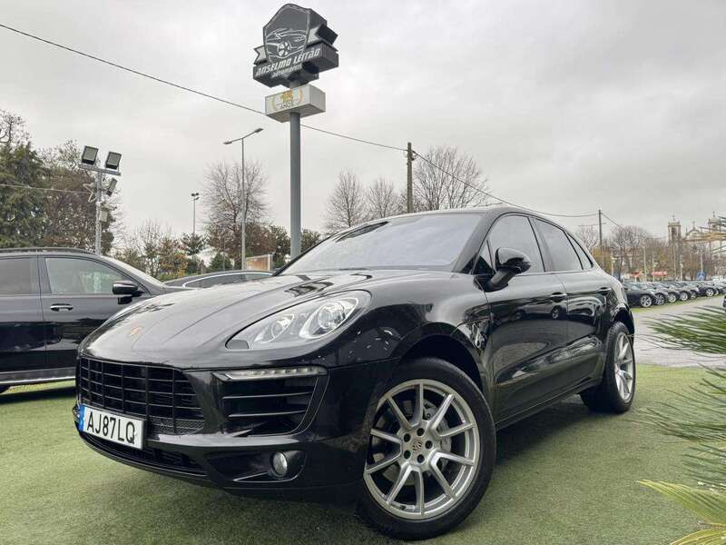 Preto Usado 2014 Porsche Macan SUV | € 35.750 (Preço elevado) - Imagem 1/4