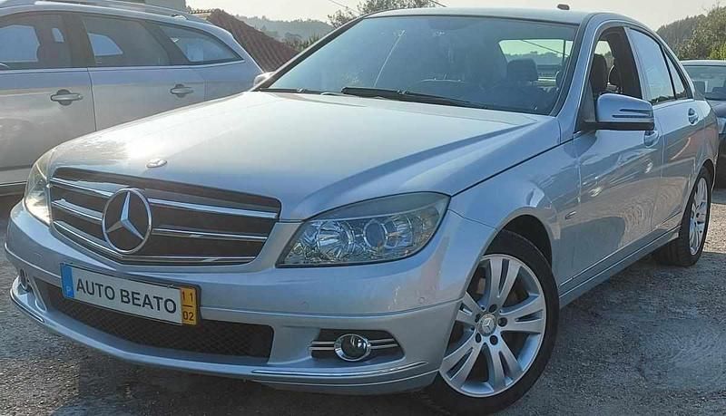 Cinzento Usado 2011 Mercedes C220 Sedan | € 12.750 (Preço justo) - Imagem 1/4