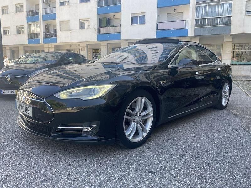 Usado 2014 Tesla Model S Sedan | € 16.750 - Imagem 1/4