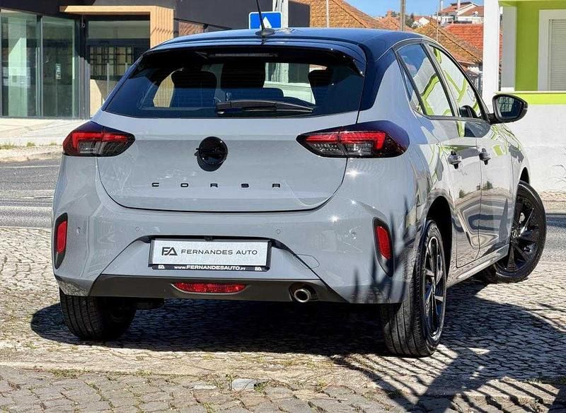 Usado Opel Corsa 101 HP (74 kW) 2025 Cinza Citadino