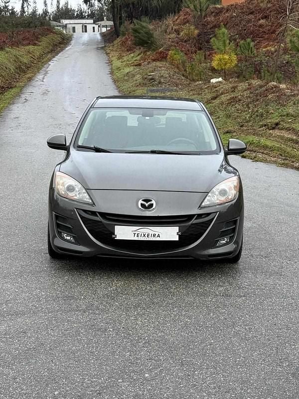 Usado Mazda 3 109 HP (80 kW) 2009 Cinzento Sedan