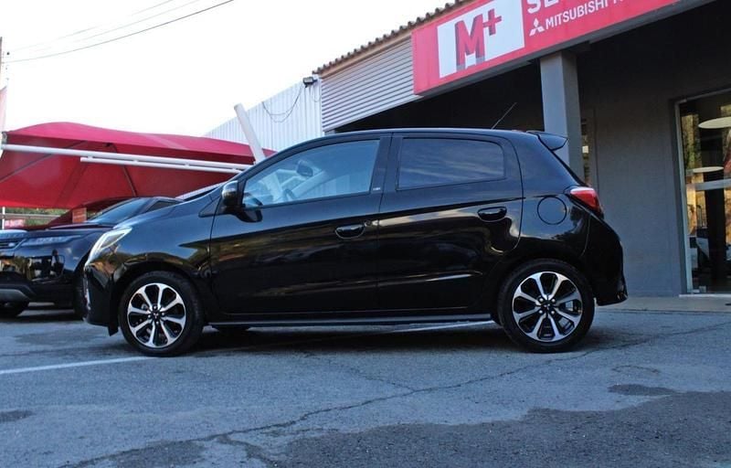 Usado Mitsubishi Space Star Edition 71 HP (52 kW) 2024 Preto Citadino