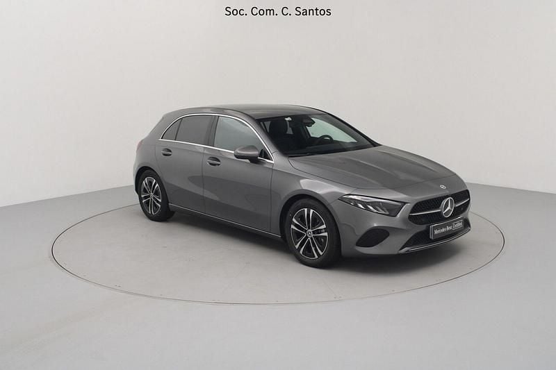 Usado Mercedes A180 Advanced 116 HP (85 kW) 2025 Cinza Sedan