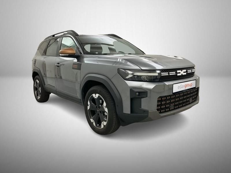 Cinzento Usado 2025 Dacia Duster | € 31.990 - Imagem 1/4