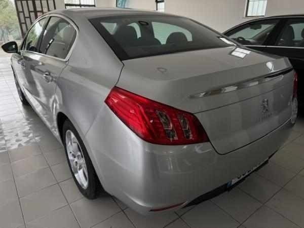 Usado Peugeot 508 111 HP (81 kW) 2011 Cinzento Sedan