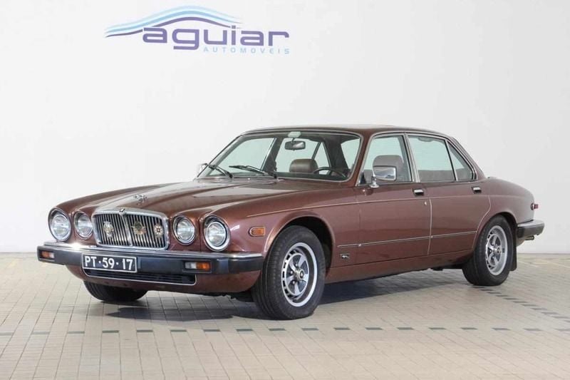 Usado Jaguar XJ6 205 HP (150 kW) 1982 Outra Sedan