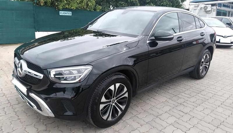 Preto Usado 2020 Mercedes GLC200 SUV | € 44.900 - Imagem 1/4
