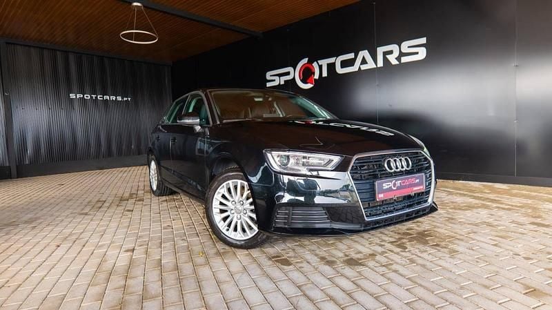 Usado Audi A3 150 HP (110 kW) 2017 Preto