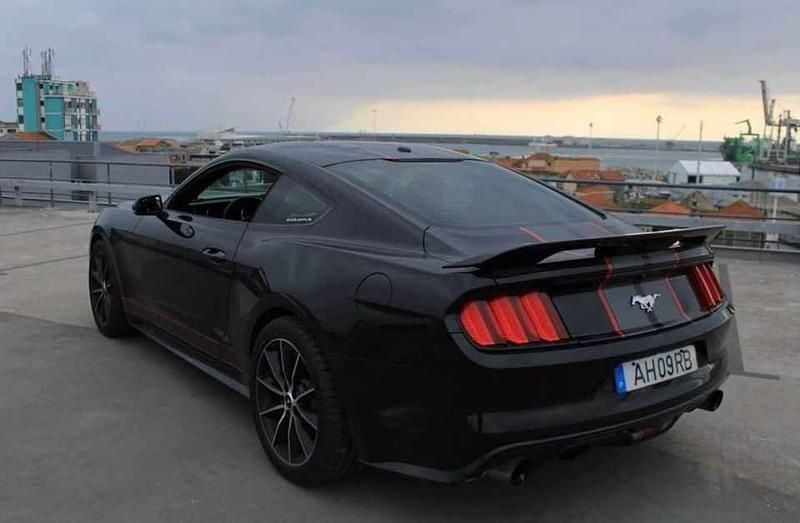 Usado Ford Mustang 310 HP (228 kW) 2017 Preto Coupé