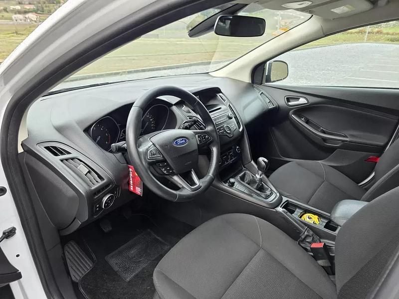 Usado Ford Focus Active 120 HP (88 kW) 2015 Branco Carrinha