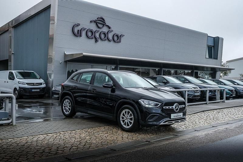 Preto Usado 2021 Mercedes GLA180 SUV | € 31.900 (Super Preço) - Imagem 1/4