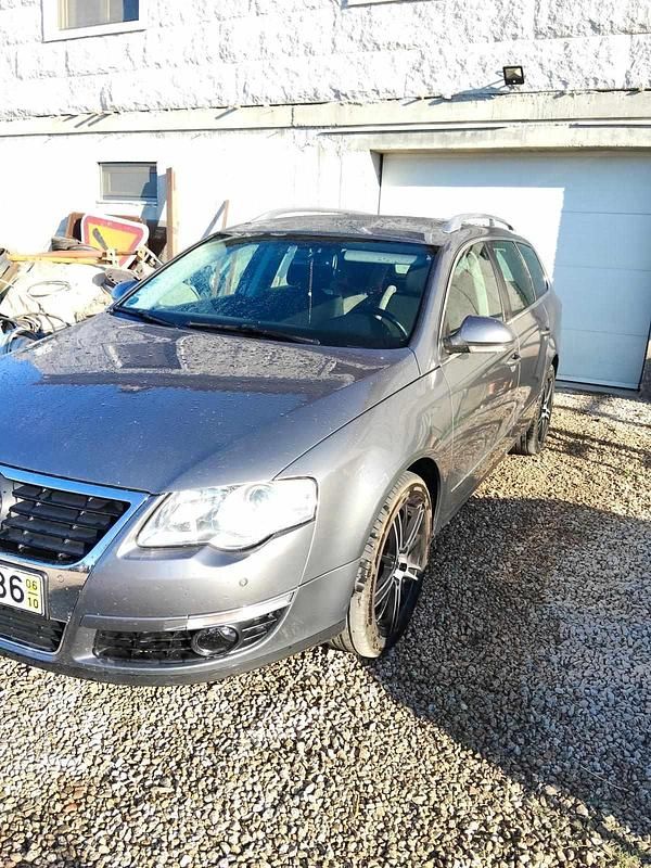 Cinzento Usado 2006 VW Passat Carrinha | € 8.500 (Caro) - Imagem 1/4