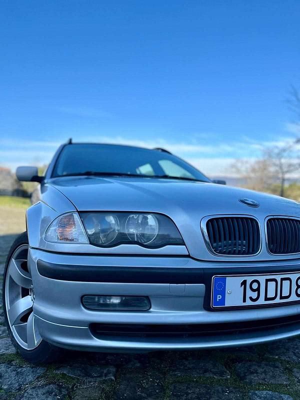 Usado BMW 320 Sport Line 136 HP (100 kW) 2000 Cinzento Carrinha