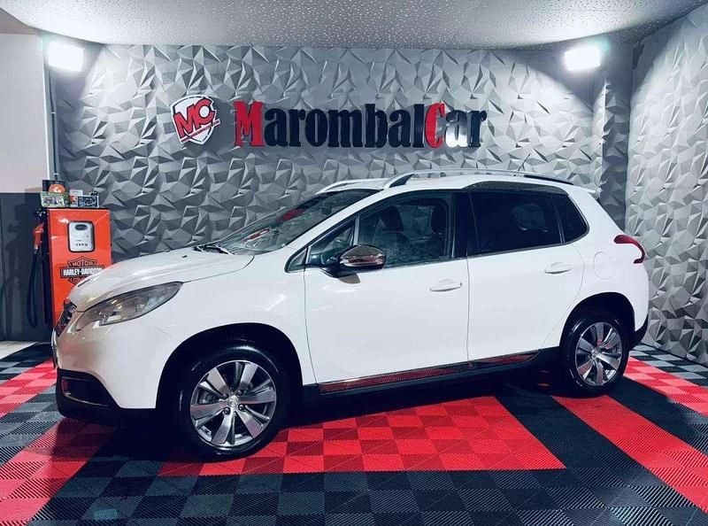 Branco Usado 2014 Peugeot 2008 Allure SUV | € 8.990 (Preço justo) - Imagem 1/4