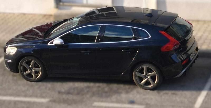 Preto Usado 2013 Volvo V40 Carrinha | € 9.500 (Preço justo) - Imagem 1/4