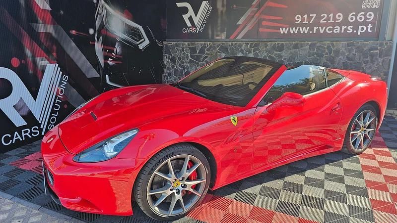 Usado Ferrari California 460 HP (338 kW) 2009 Vermelho Cabrios