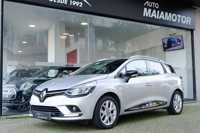 Cinzento Usado 2019 Renault Clio IV Carrinha | € 11.450 (Preço justo) - Imagem 1/4