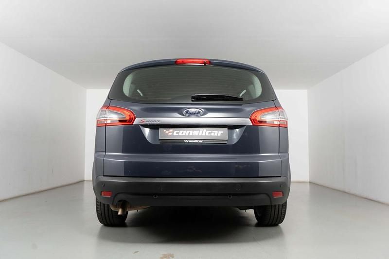 Usado Ford S-MAX Titanium 140 HP (102 kW) 2011 Cinza Monovolume