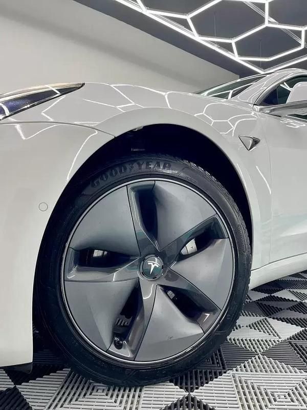 Usado Tesla Model 3 258 kW (351 HP) 2019 Branco Sedan