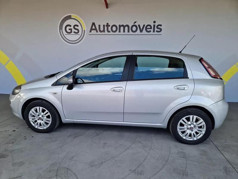 Usado Fiat Punto Lounge 77 HP (56 kW) 2014 Cinza Citadino