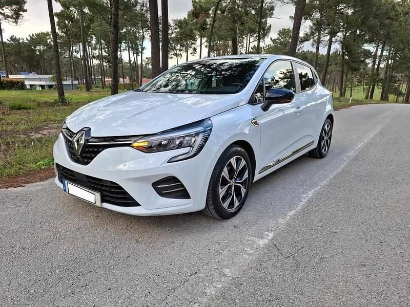 Branco Usado 2023 Renault Clio V Citadino | € 15.900 (Preço justo) - Imagem 1/4