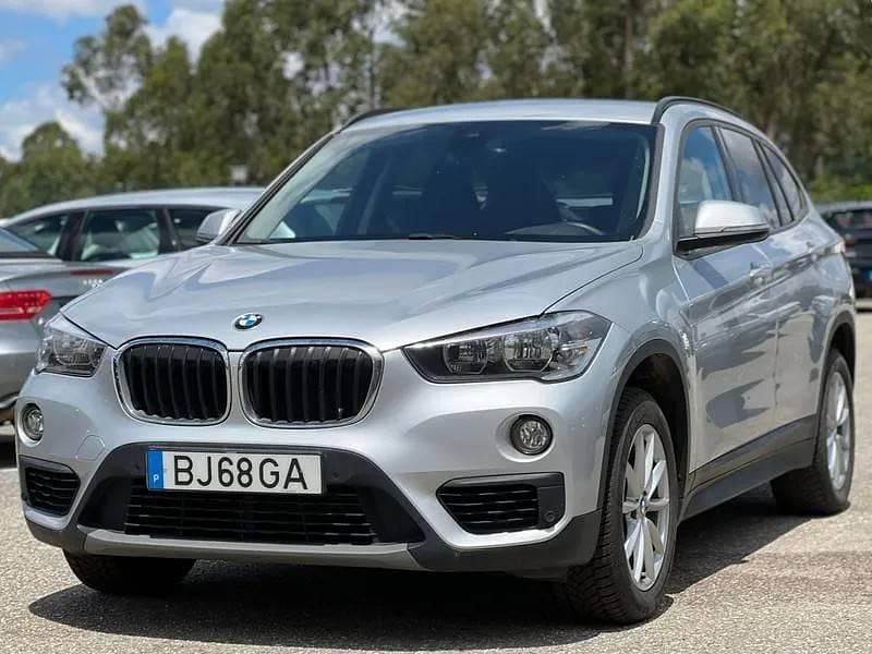 Cinzento Usado 2019 BMW X1 Advantage SUV | € 19.900 (Preço justo) - Imagem 1/4