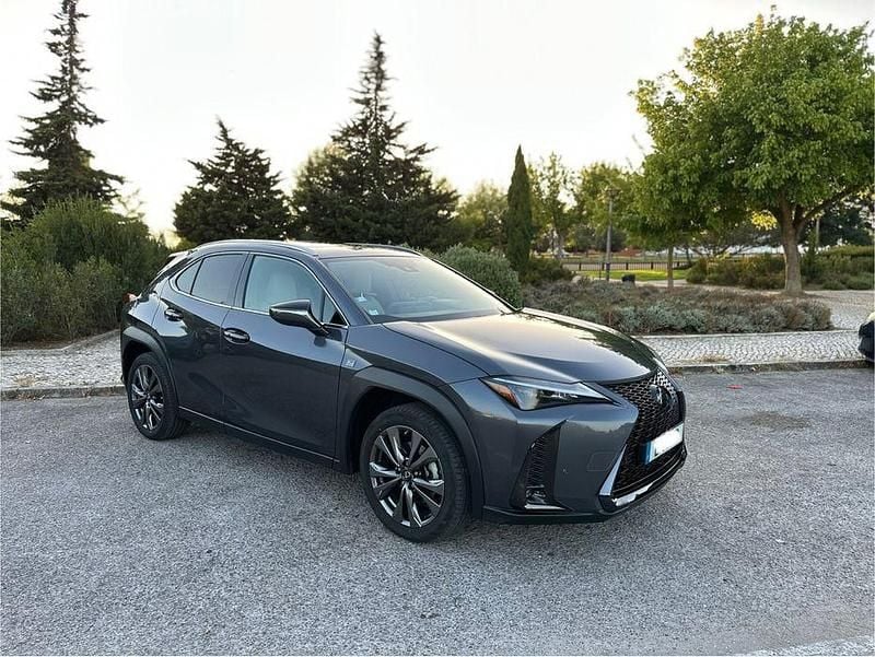 Usado 2024 Lexus UX 250h Sport Line SUV | € 39.950 - Imagem 1/4