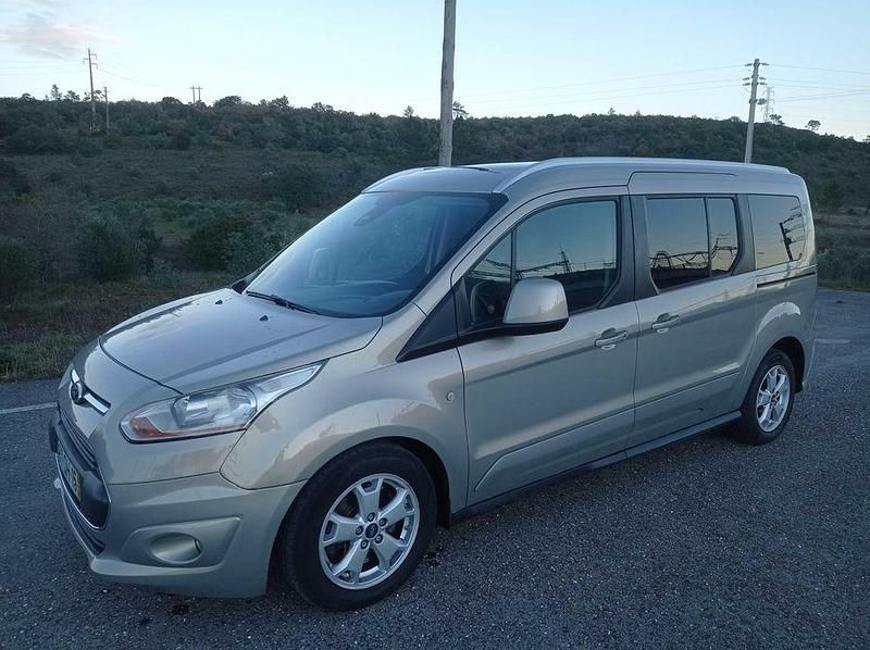 Usado Ford Tourneo Connect 115 HP (84 kW) 2015 Monovolume