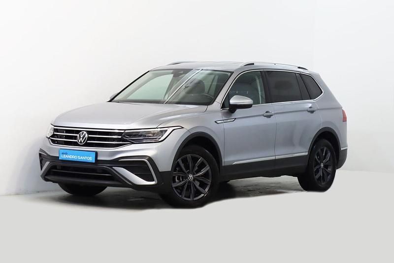 Cinzento Usado 2023 VW Tiguan Allspace SUV | € 37.900 - Imagem 1/2
