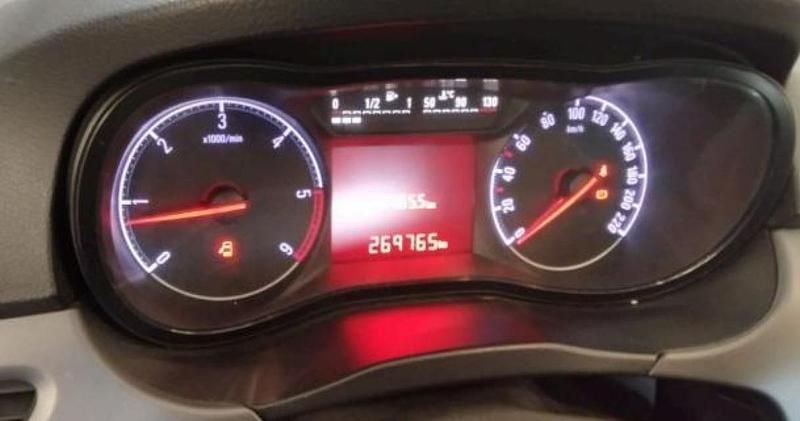 Usado Opel Corsavan 75 HP (55 kW) 2016 Outra Citadino