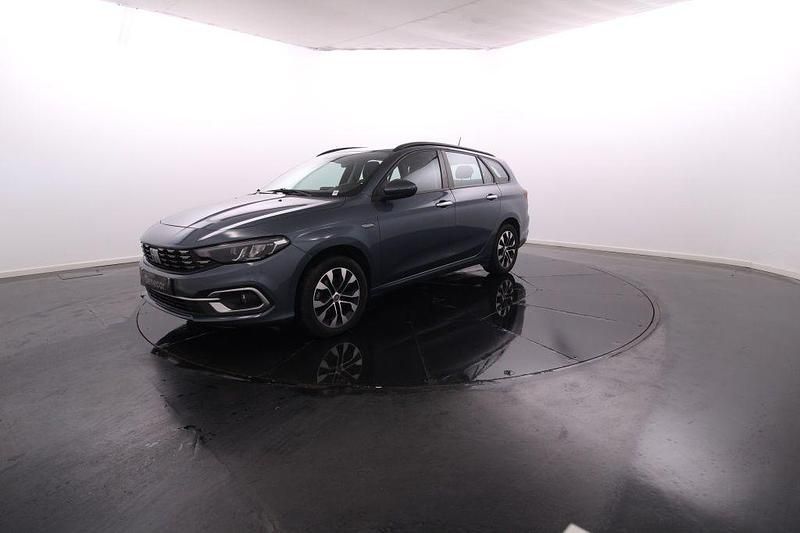 Azul Usado 2022 Fiat Tipo Wagon Carrinha | € 18.950 (Caro) - Imagem 1/4