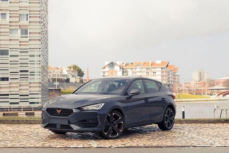 Usado 2021 Cupra Leon VZ Sedan | € 24.500 (Preço justo) - Imagem 1/4