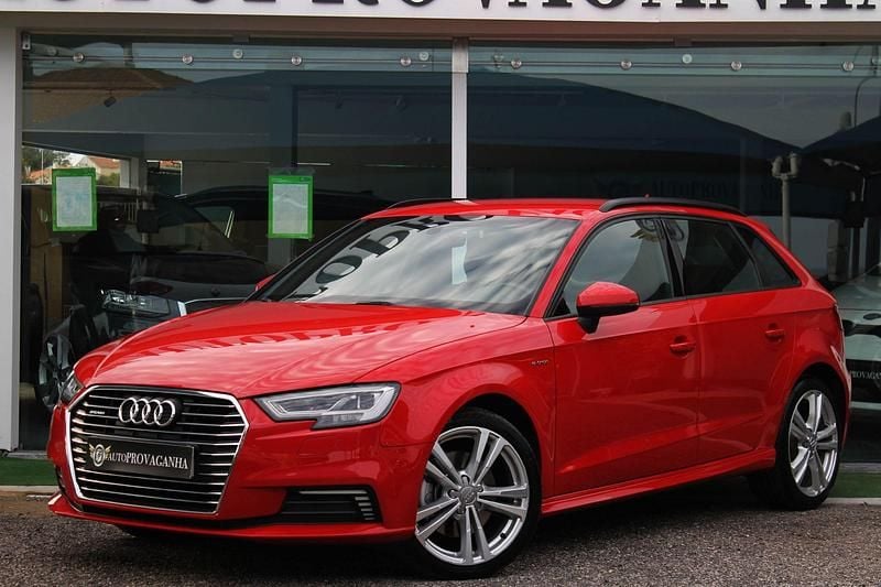 Usado Audi A3 e-tron S-Line 204 HP (150 kW) 2017 Vermelho Citadino