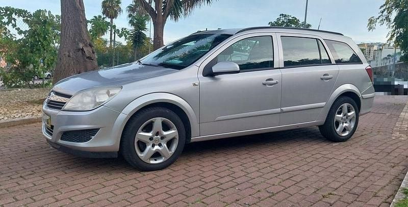 Usado 2008 Opel Astra Sedan | € 3.500 (Preço justo) - Imagem 1/4