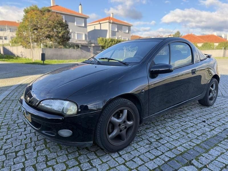 Usado Opel Tigra 90 HP (66 kW) 1996 Coupé