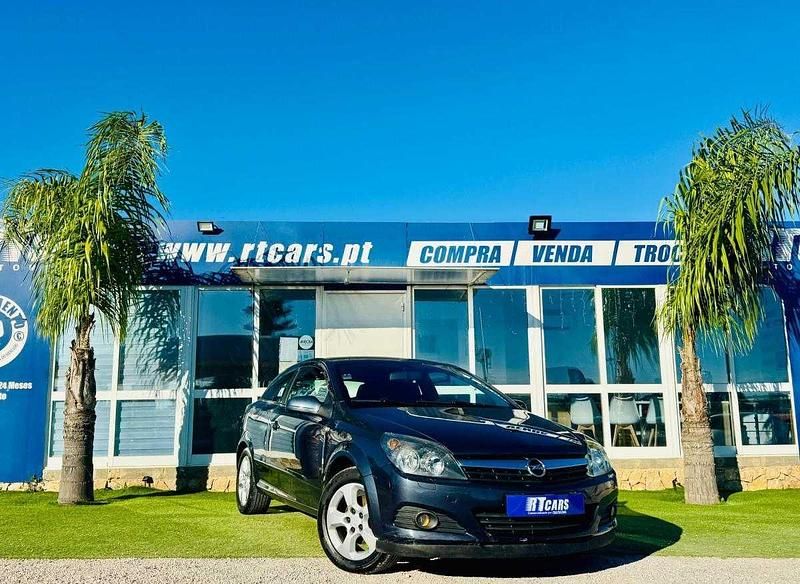 Cinzento Usado 2006 Opel Astra GTC | € 4.980 (Preço justo) - Imagem 1/4