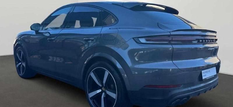 Usado Porsche Cayenne 462 HP (339 kW) 2023 Cinzento SUV