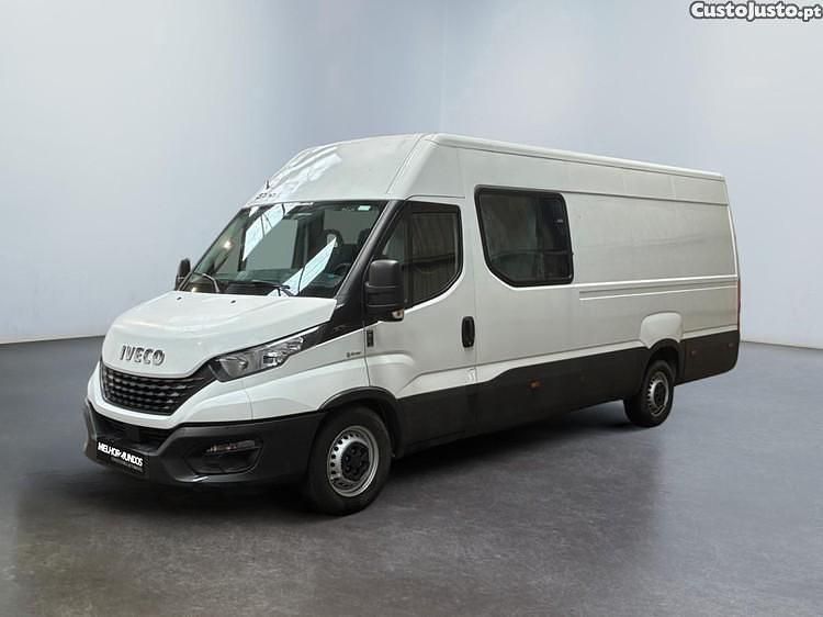 Usado Iveco Daily 136 HP (100 kW) 2022 Branco
