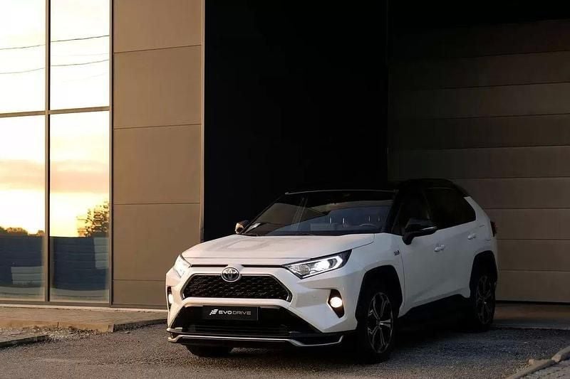 Branco Usado 2022 Toyota RAV4 Hybrid SUV | € 39.990 (Super Preço) - Imagem 1/4
